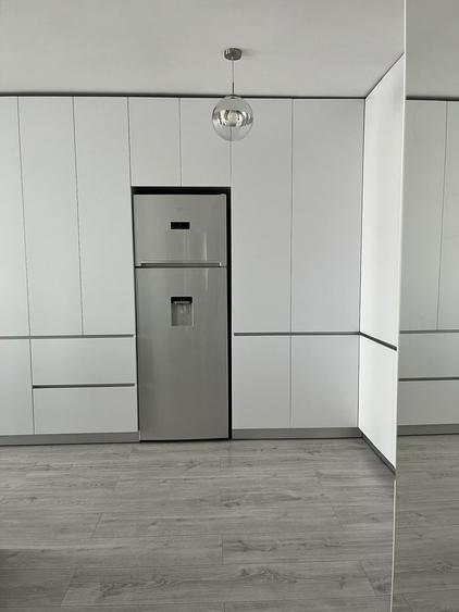 Apartament cu 3 camere decomandat în Torontalului