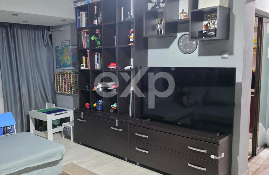 Apartament cu 2 camere semidecomandat, mobilat în Aleea Trandafirilor