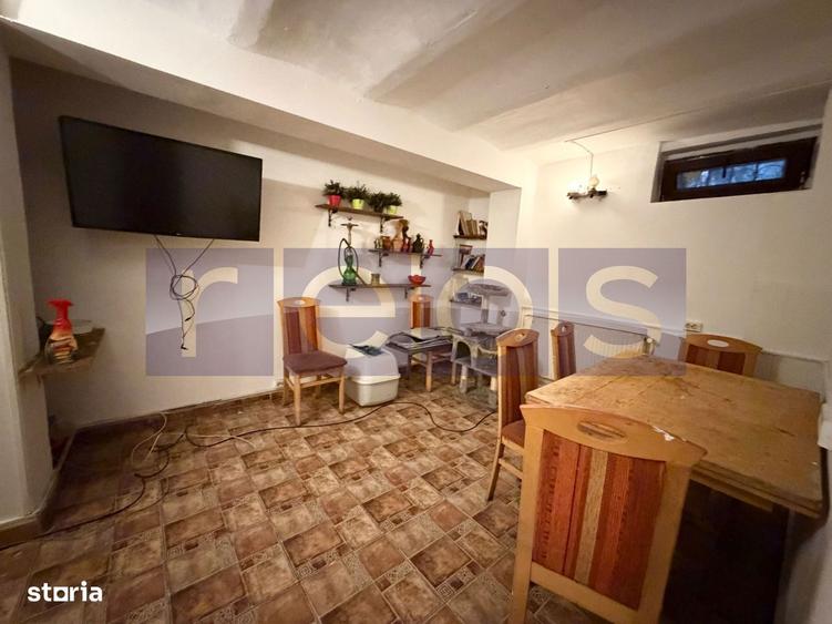 Casă cu 8 camere cu Canalizare în Plevnei