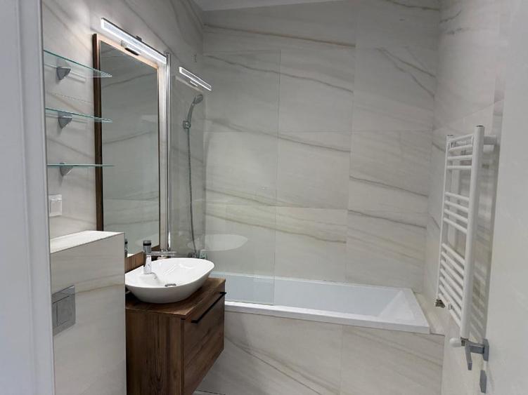 Apartament cu 2 camere semidecomandat, mobilat în Aviației