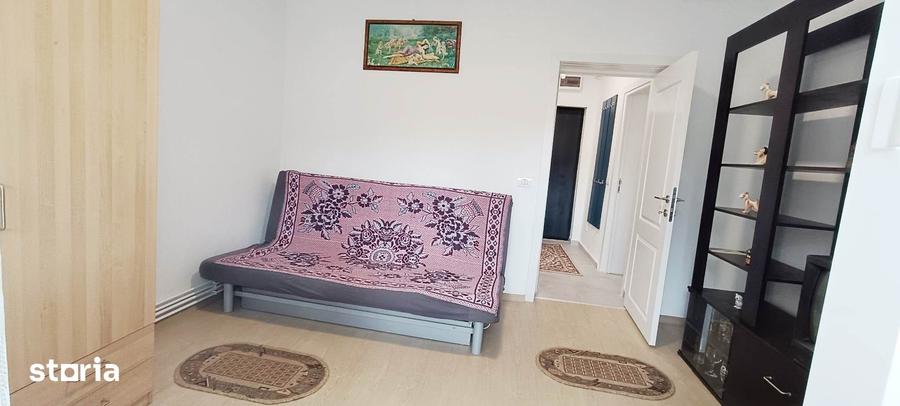 Garsonieră decomandată în Răcădău