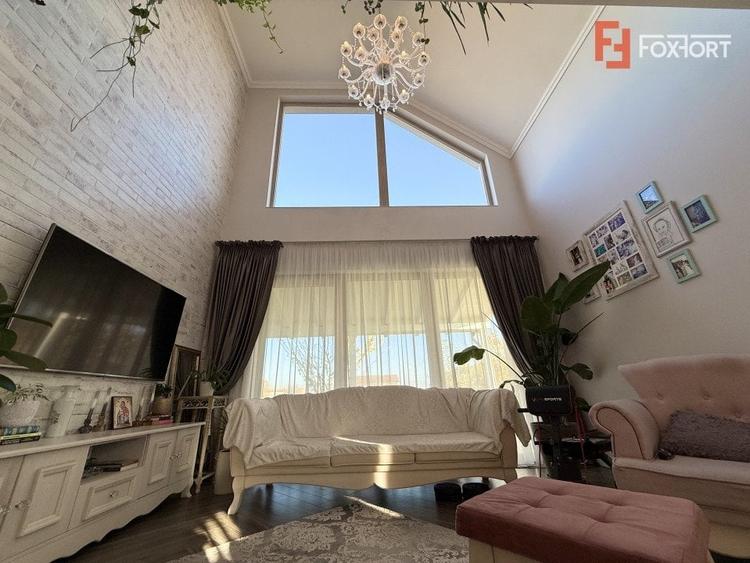 Casă individuală cu 5 camere cu Teren 535 Mp în Săcălaz