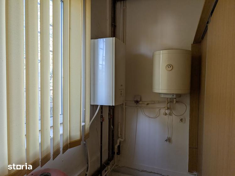 Casă cu 5 camere cu Teren 2100 Mp în Stoenești