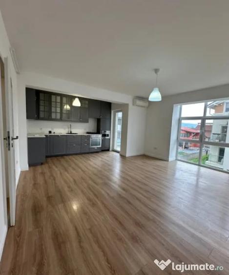 Apartament cu 3 camere decomandat în Valea Borcutului