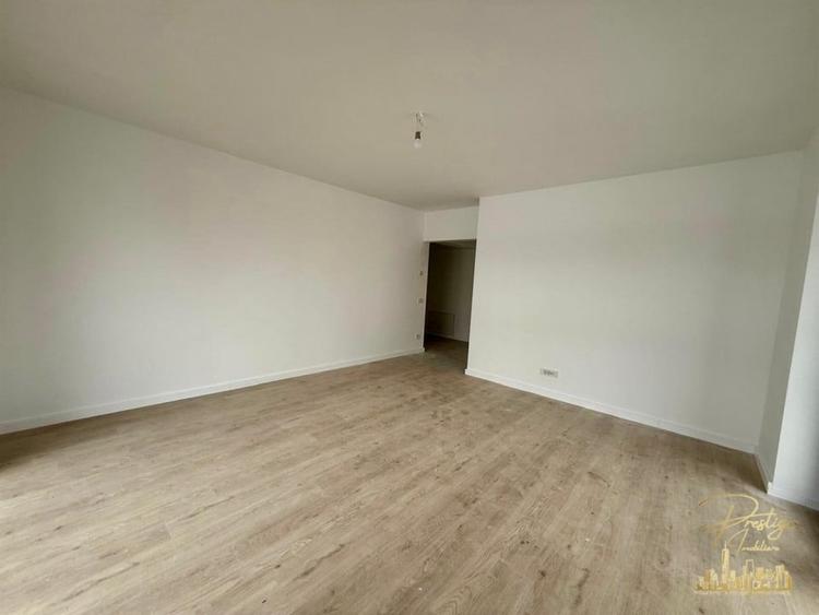 Apartament cu 3 camere decomandat în Iosia