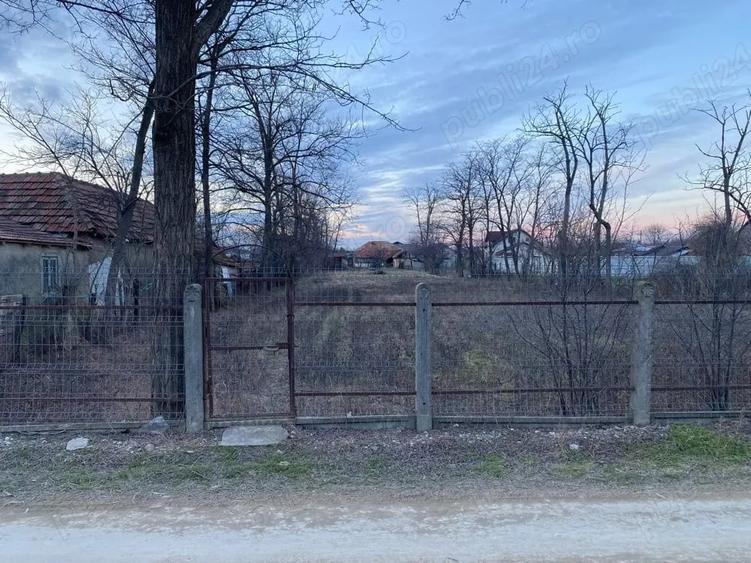 Teren de 1000 mp, în Stăncești