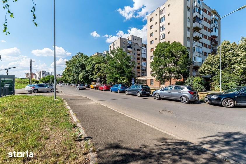 Spațiu comercial, de 400 mp, în Micălaca