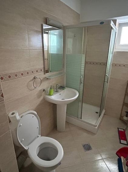 Apartament cu 3 camere decomandat, mobilat în Burdujeni