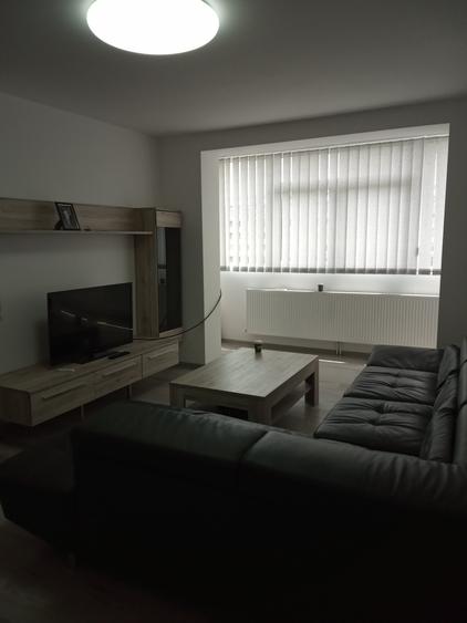 Apartament cu 2 camere semidecomandat în Giurgiului