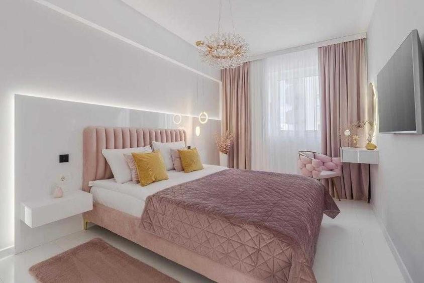 Apartament cu 3 camere decomandat în Exterior Vest