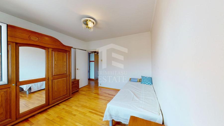 Apartament cu 3 camere decomandat, mobilat în Doamna Ghica