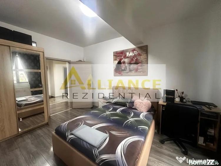 Apartament cu 3 camere decomandat în Berceni