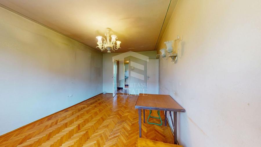 Apartament cu 3 camere semidecomandat în Parcul Circului