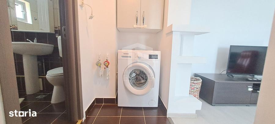 Apartament cu 3 camere semidecomandat în Militari
