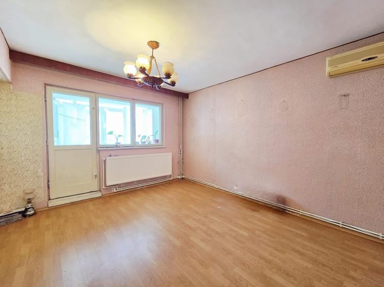 Apartament cu 2 camere decomandat în Mazepa 2 — fotografia 1