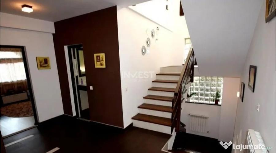 Casă cu 6 camere cu Teren 500 Mp în Central