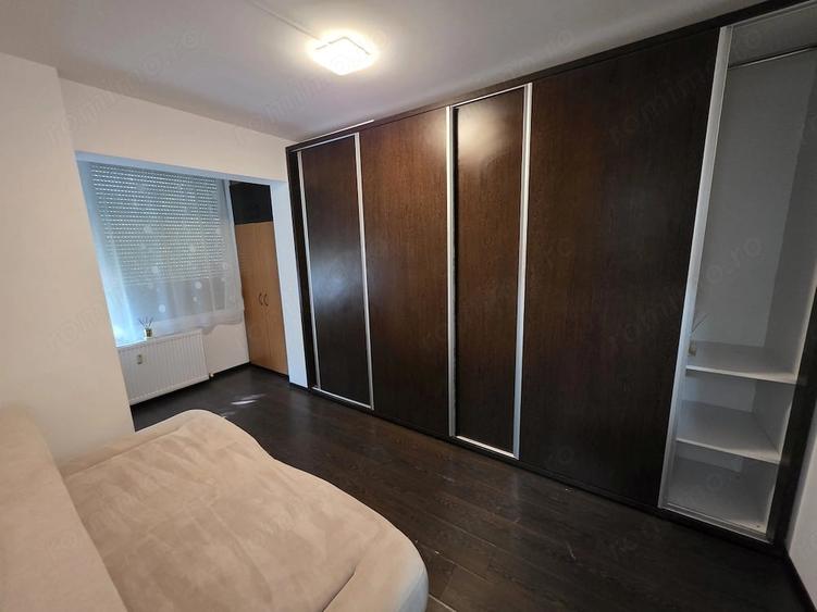Apartament cu 3 camere semidecomandat în Cetății