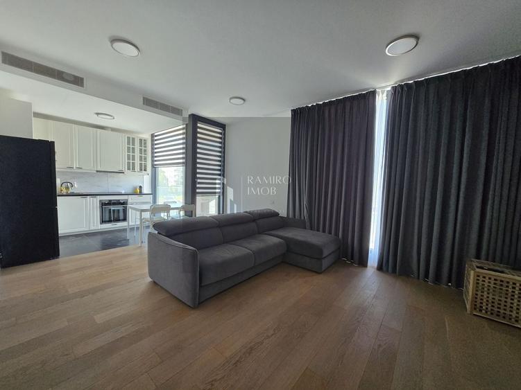 Apartament cu 3 camere decomandat, mobilat în Central