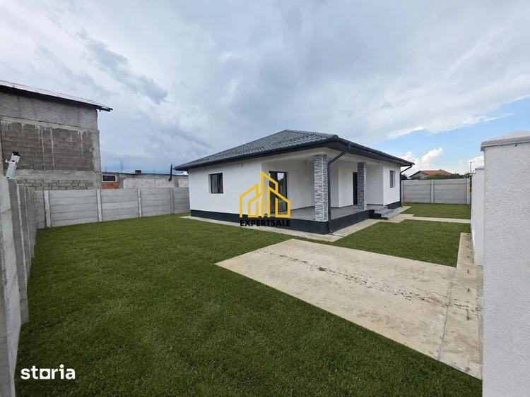 Casă cu 3 camere cu Teren 350 Mp în Domnești