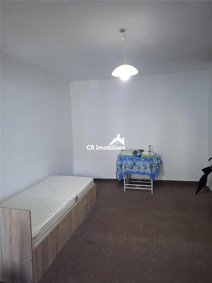 Garsonieră decomandată în Vitan