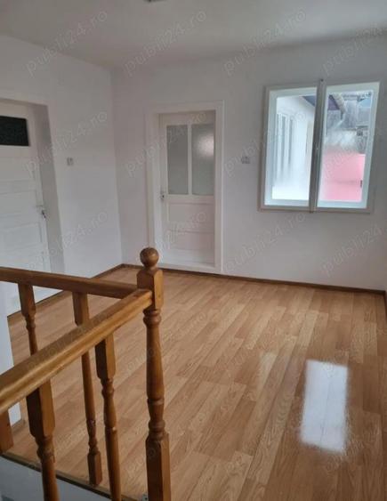 Casă cu 6 camere în Central