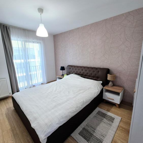 Apartament cu 3 camere semidecomandat, mobilat în Europa
