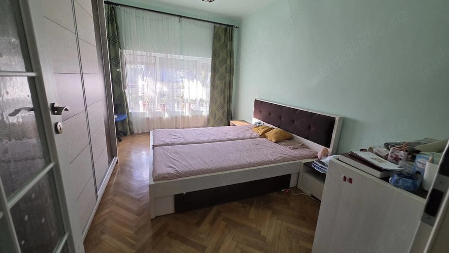 Apartament cu 3 camere semidecomandat în Calea Călărașilor