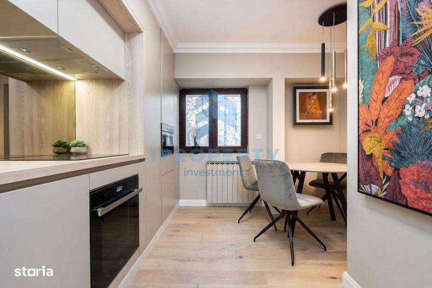 Apartament cu 4 camere decomandat în Victoriei