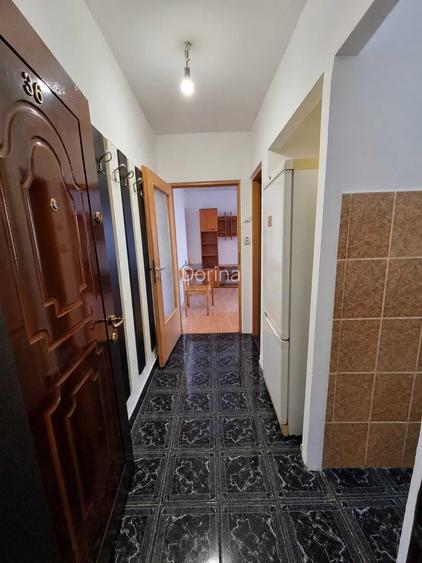 Inchiriez apartament