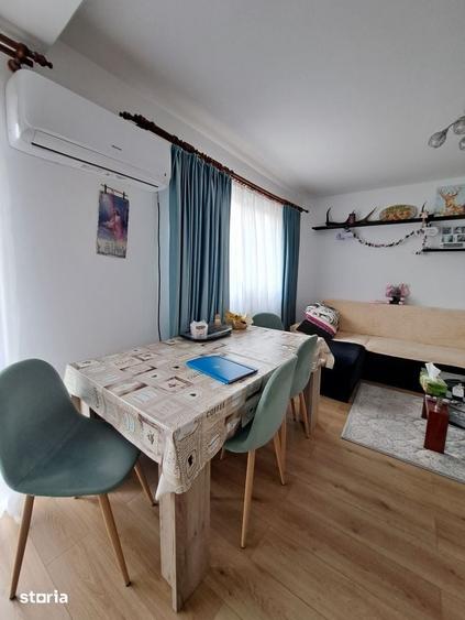 Apartament cu 3 camere decomandat în Recea