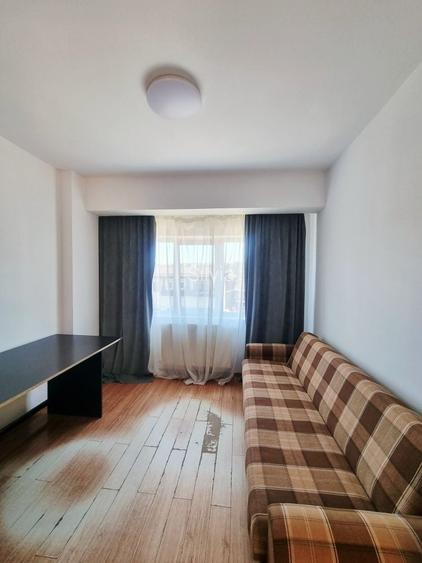 Vanzare ap 3 cam ,Manastur 48 mp 2 balc 9 m , et 1/4bloc nou 134900 eur,