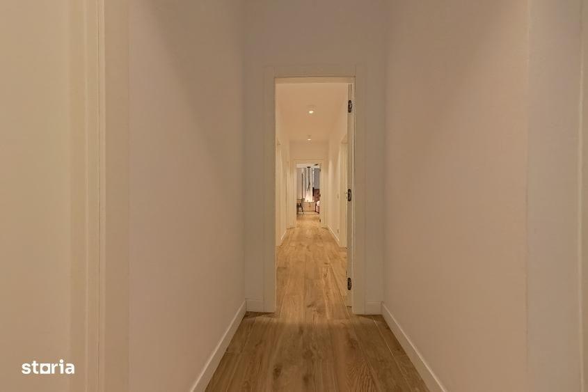 Apartament cu 4 camere decomandat, mobilat în Dacia