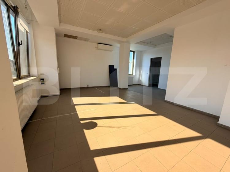 Birou, de 70 mp, în Calea Dumbrăvii