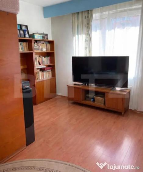 Apartament cu 4 camere decomandat în Central