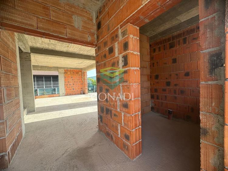 Duplex cu 4 camere cu Canalizare în Tunari