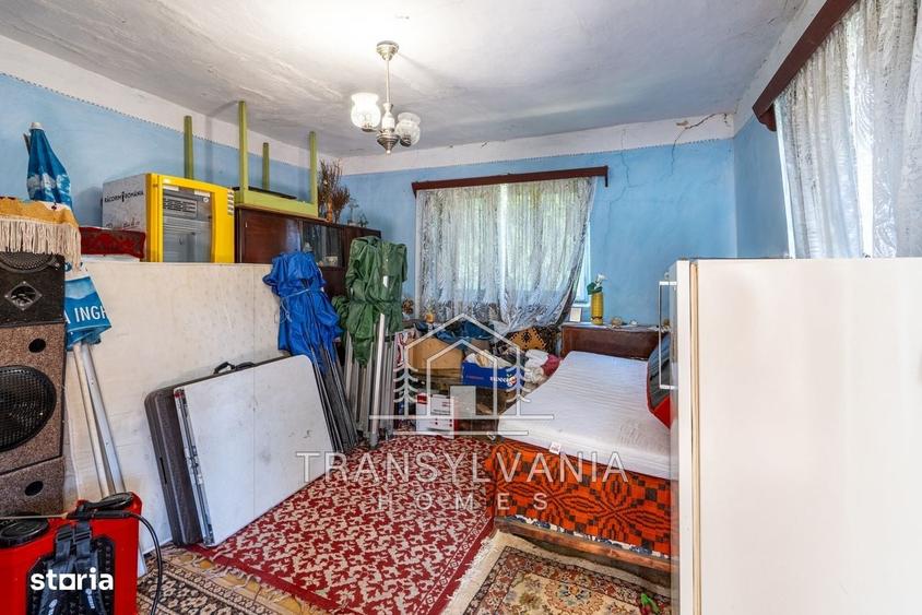 Casă cu 2 camere cu Teren 3463 Mp în Vale