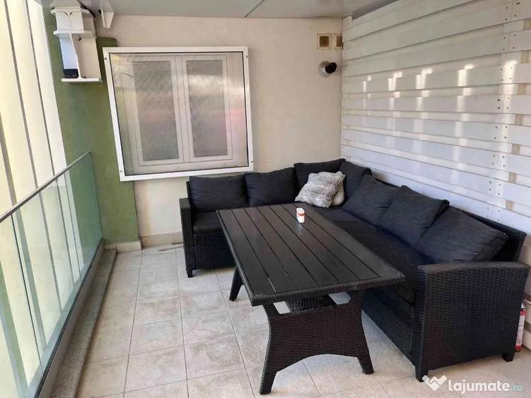 Apartament cu 2 camere decomandat în Tractorul
