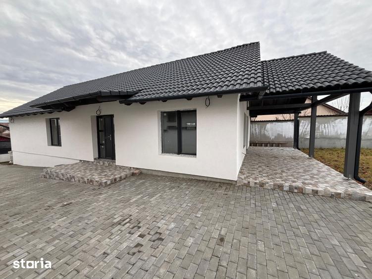 Casă cu 4 camere cu Teren 500 Mp în Șura Mică