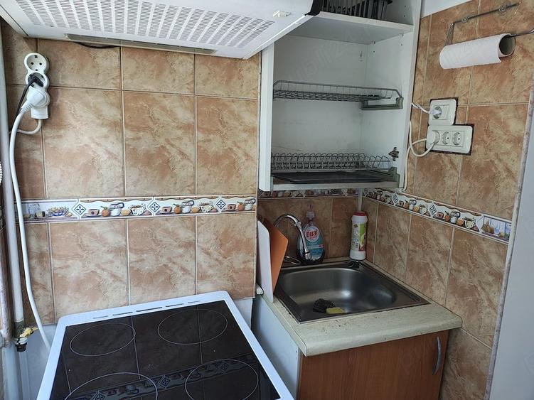 Apartament cu 2 camere decomandat în Aradului