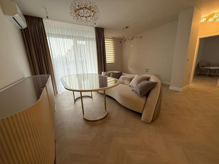 Apartament cu 2 camere decomandat în Aradului