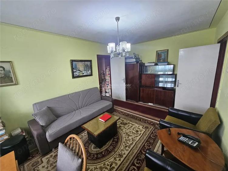 Apartament cu 2 camere semidecomandat în Micro I