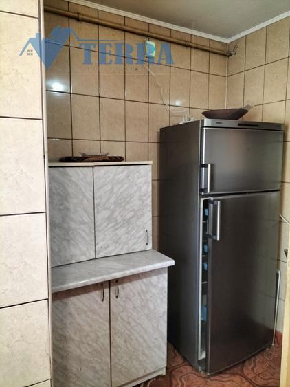 Apartament cu 2 camere semidecomandat, mobilat în Mioveni
