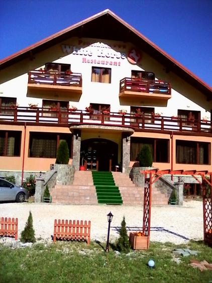 Casă cu 17 camere cu Teren 1890 Mp în Predeal