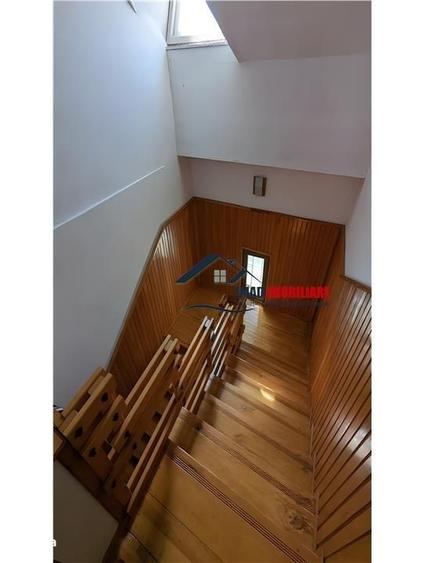 Casă cu 4 camere în Cândești