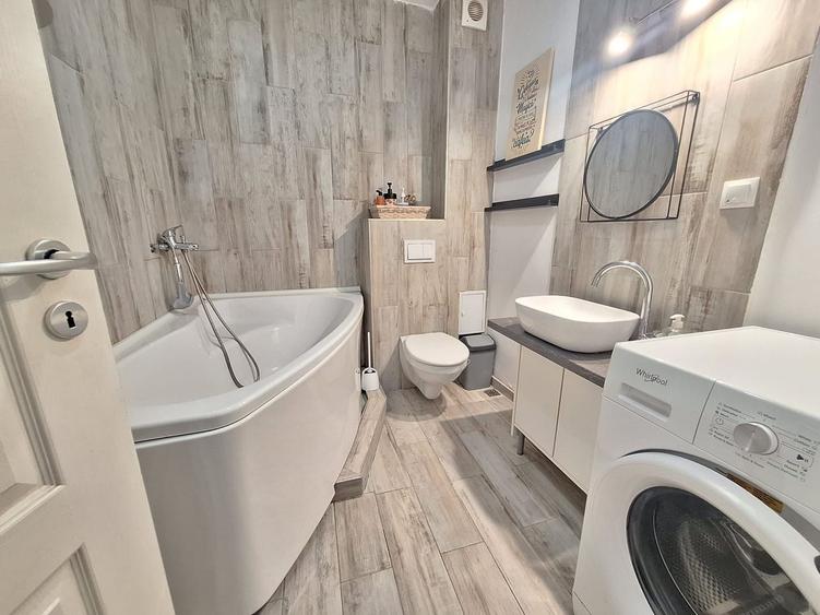 Apartament cu 2 camere semidecomandat, mobilat în Mărăști