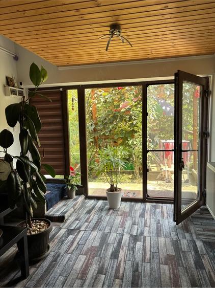 casa , curte , livada cu pomi fructiferi. zona langa padure , aproape de intratea pe autostrada. - 3