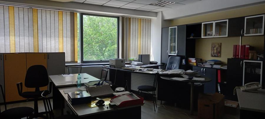 Birou, de 200 mp, în Olteniței
