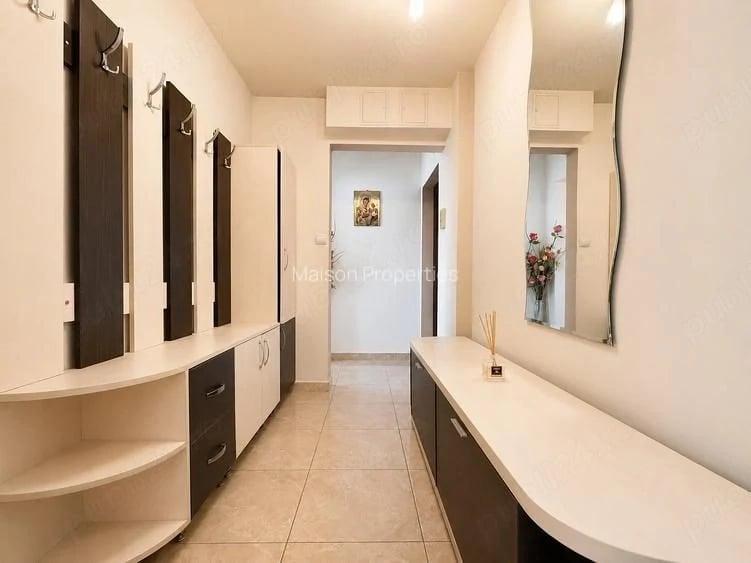 Apartament cu 4 camere semidecomandat în Dacia