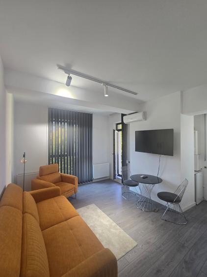 Apartament cu 2 camere decomandat în Politehnica