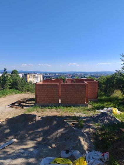 Casă cu 4 camere în Exterior Vest